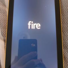 Amazon Fire 7, 7th Generation), Model SR043KL, 16GB, in excellent cosmetic Condition