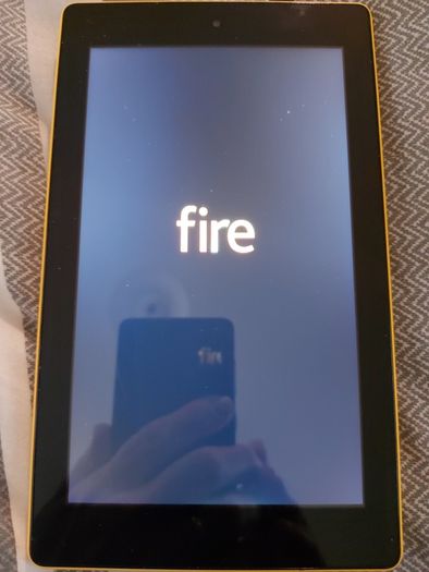Amazon Fire 7, 7th Generation), Model SR043KL, 16GB, in excellent cosmetic Condition
