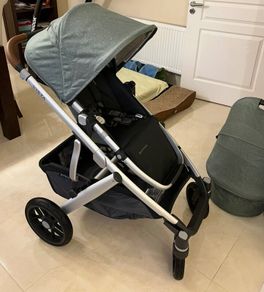 Uppababy vista stroller &carrycot price negotiable