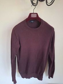 long-sleeve crewneck fleece sweatshirt