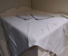 Christmas Table Runner With 2 Table Mats