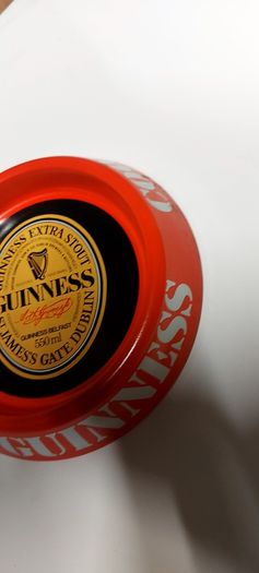 Very rare Guinness belfast metal ashtray,,from late 70s ,early 80s,,,,,few marks on rim, with age,overall excellent condition,,price includes post to anywhere in Ireland thank you,see pictures for condition,,take as is ,new old stock .
