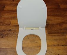 D-shaped toilet seat