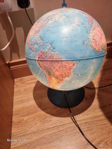 Globe lamp.