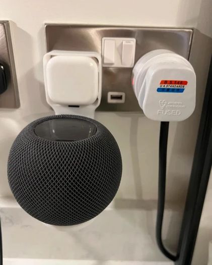 HomePod Mini Holder for UK / Singapore / Hong Kong Power Socket