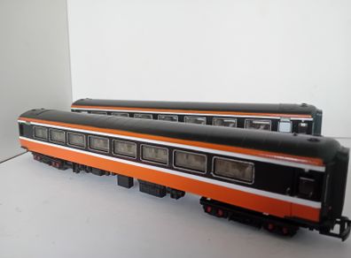 Model Railway  Irish Mk 2 -D Coaches