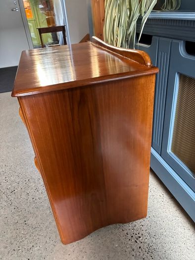 1930's Art Deco Walnut Chest of Drawers