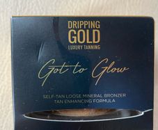 Dripping gold Got to Glow Self Tanning bronzing powder