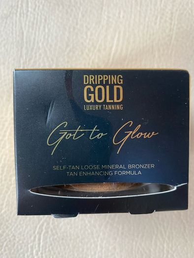 Dripping gold Got to Glow Self Tanning bronzing powder
