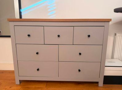 Large 7-Drawer Chest of Drawers Excellent Condition