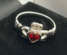 .925 Fine Claddagh Ring January Dark Red Size m6-6 1/2.
