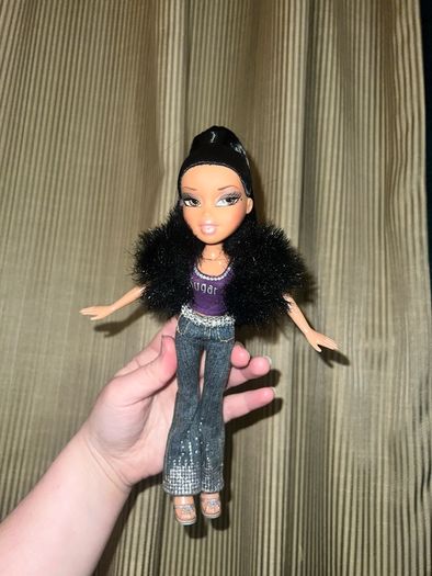 Bratz Forever Diamondz Jade Doll Original Outfit MGA