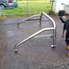 2005 Mitsubishi L200 roll bar
