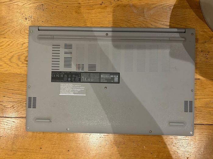 Asus Tek Vivobook laptop