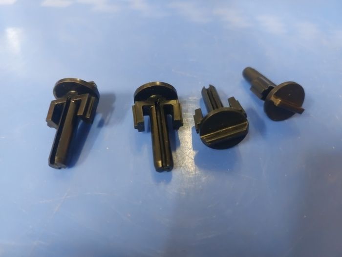 Volvo grille fixings
