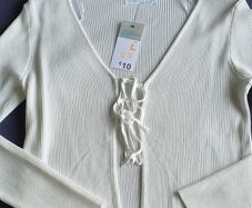 BNWT - A Beautiful Ivory Top - Read Carefully