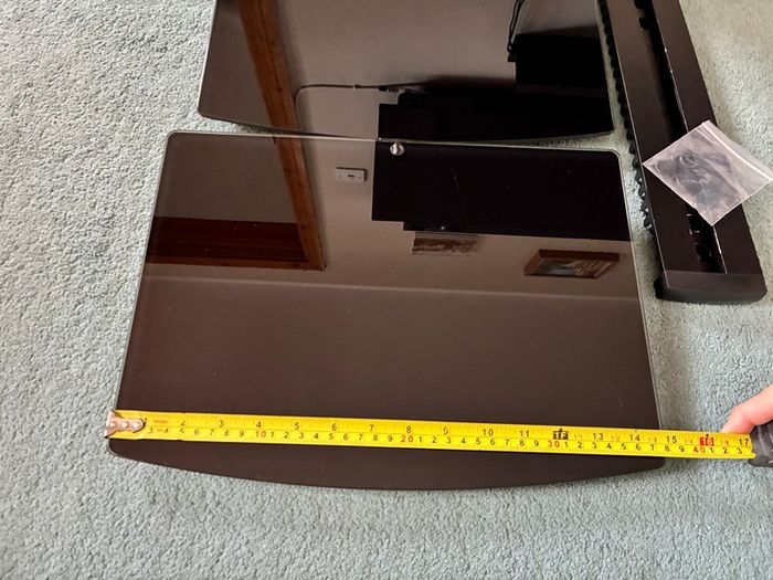 Wall mounted AV glass shelves