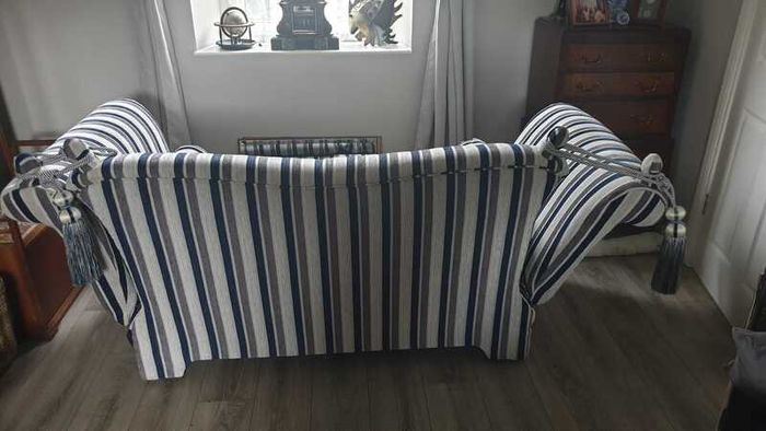 Knole 2-seater Sofa / Day-bed