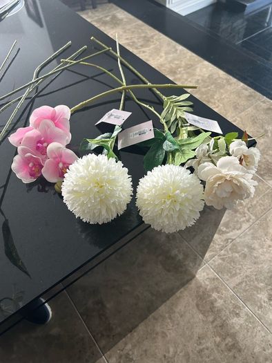 Artificial flowers selection