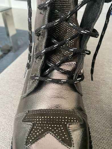 Boots Cinders Shoe Heaven size 40