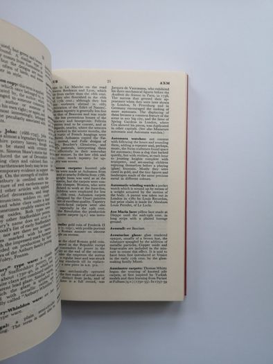 the connoisseurs Handbook of an antique collecting