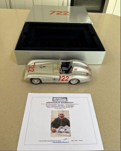 Mercedes 300 SLR 1/18 signed by Stirling Moss COA