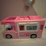 Barbie camper van with dolls and accessories Image 9
