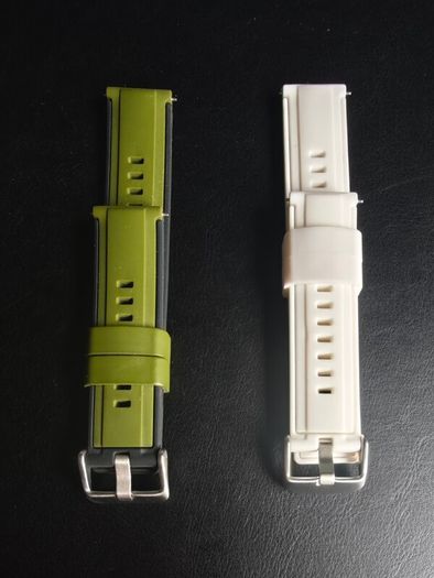 2 rubber watch straps
