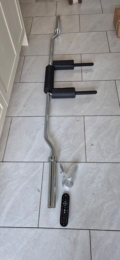brand new 22kilo safety squat bar