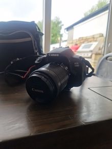 canon eos 700d