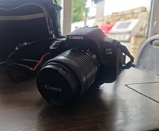 canon eos 700d