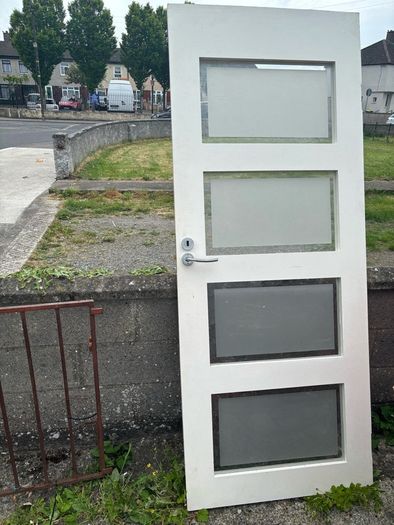 doors with handles no keys