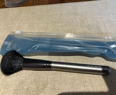 QUO Blush Brush