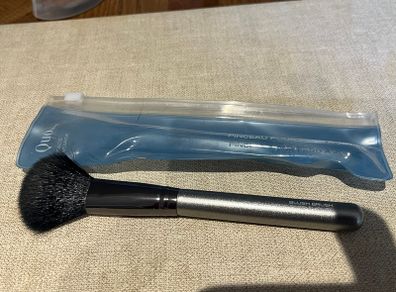 QUO Blush Brush