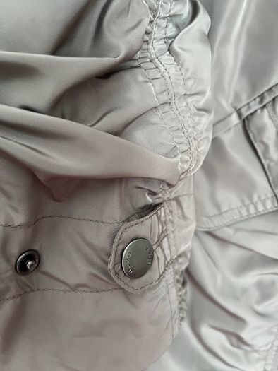 Dutch Brand Yaya Coat Jacket Ladies. Medium. Sage Green / Khaki. Satin Finish.  Detachable hood. Excellent. Proceeds To Medecins Sans Frontieres.