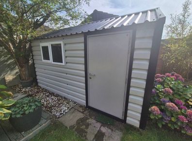 Steel shed 13.5ft x 8ft