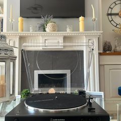 Audio Technica ATLP60XBT turntable