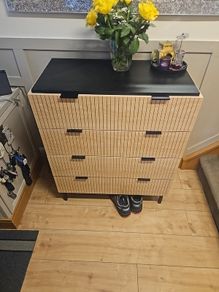 Chest of drawers