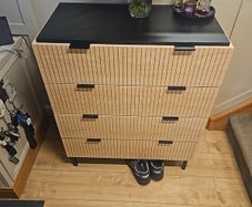 Chest of drawers