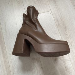 pull and bear Brown High heel Boot