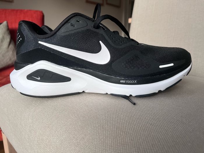 Nike Structure Ladies running shoe UK 6.5