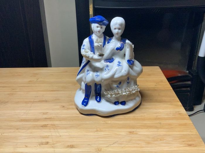 Figurines