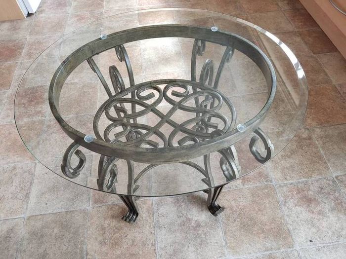 small glass top table like new.