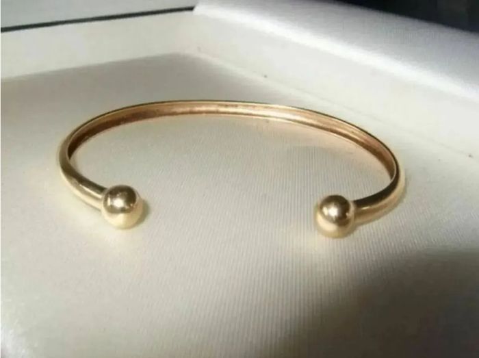 Hallmarked 9ct Gold Unisex Bangle