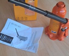 Halfords Bottle Jack