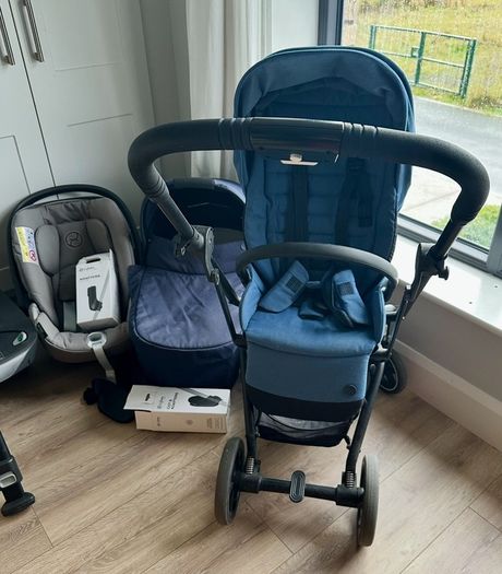 Cybex Eezy S Twist plus 2 Travel System Stroller Bundle with Cloud Z and Base