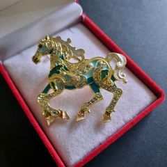 Running Horse Brooch Gold Tone and Green Galloping Horse Brooch Shawl Pin Broach Equestrian Jewellery
