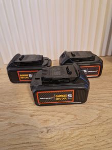 Dewalt battery 5ah McLaren