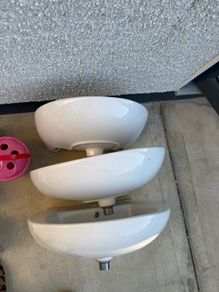 3 Modern White Bathroom Basins Wash Hand Basins  Excellent Condition