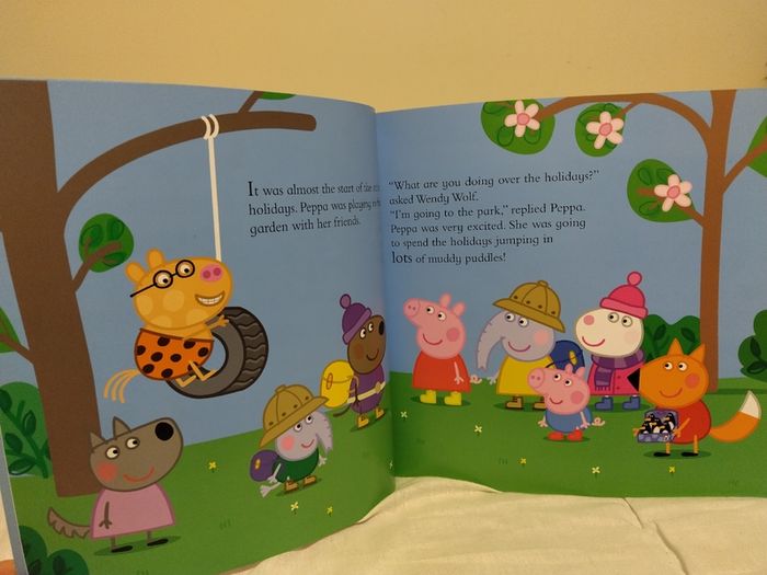 Peppa goes around the world storybook
